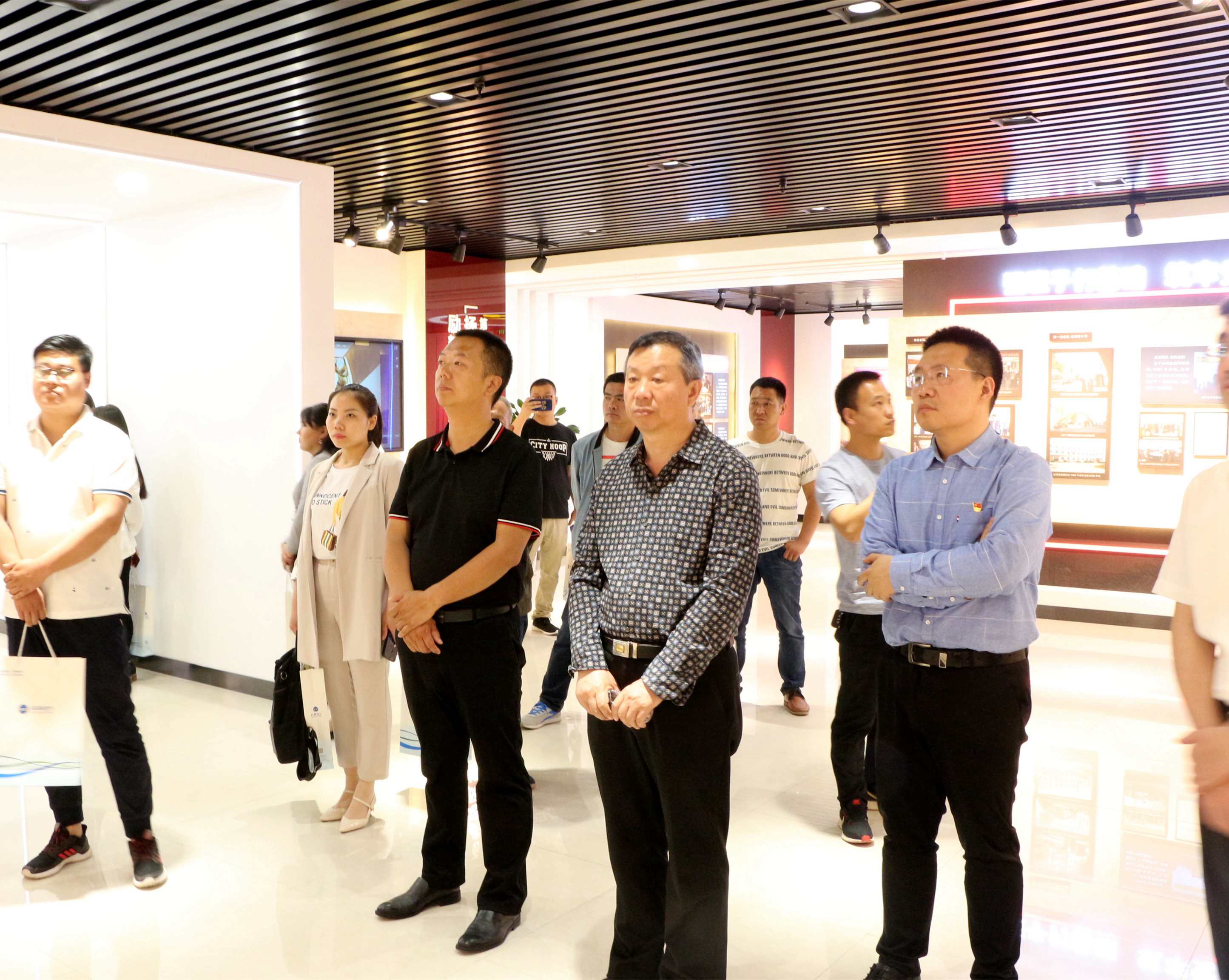 宝马bm1122线路顶级(中国游)有限公司官网